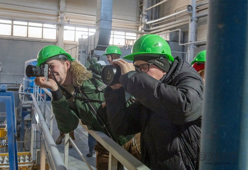 Фотографы Тюмени посетили завод «Поревит», фото к новости
