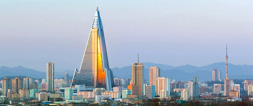 Власти Северной Кореи продолжают строить Ryugyong Hotel