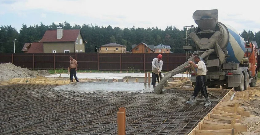 Выбираем плотность бетона для фундаментной плиты дома