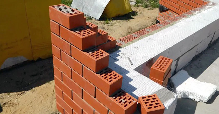 Советы по правильной облицовке кирпичом дома из газобетона